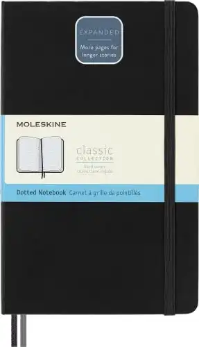 Moleskine Carnet Classic Extended A5, Pages Grilles Pointillées, Couverture Rigide et Fermeture Elastique, Format Large 13 x 21 cm, 400 pages, Couleur noire